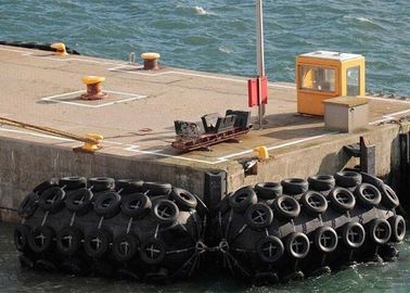 Protegge i porti militari ed il cuscino ammortizzatore di gomma marino pneumatico di Yokohama dei moli