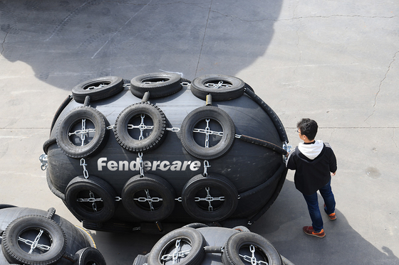 Fendercare che fa galleggiare i cuscini ammortizzatori pneumatici gonfiabili Marine Rubber Fender della nave